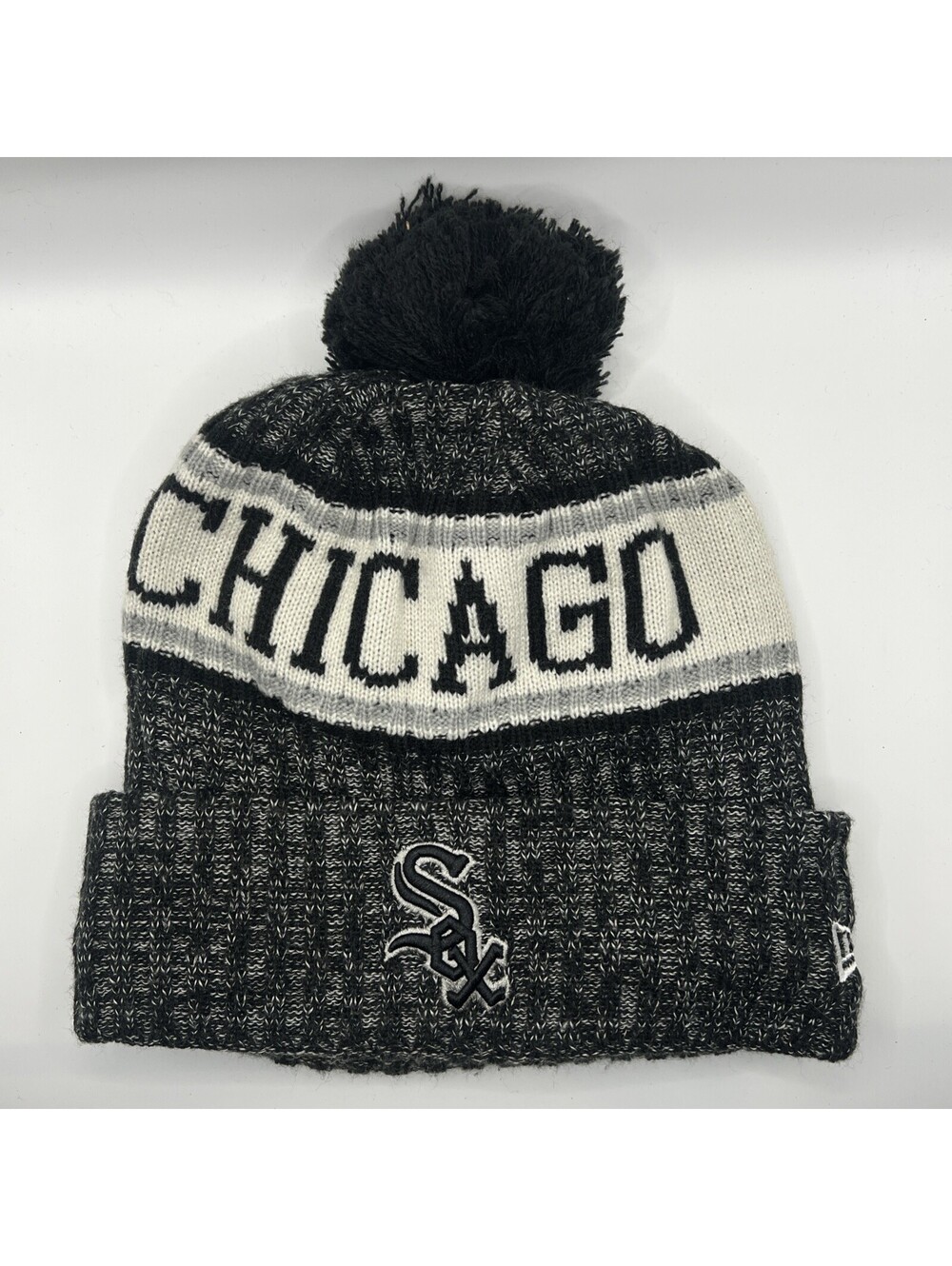 New Era Chicago White Sox Knit  Pom Beanie Hat MLB Baseball